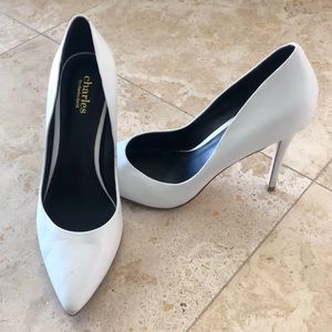Charles David white pumps